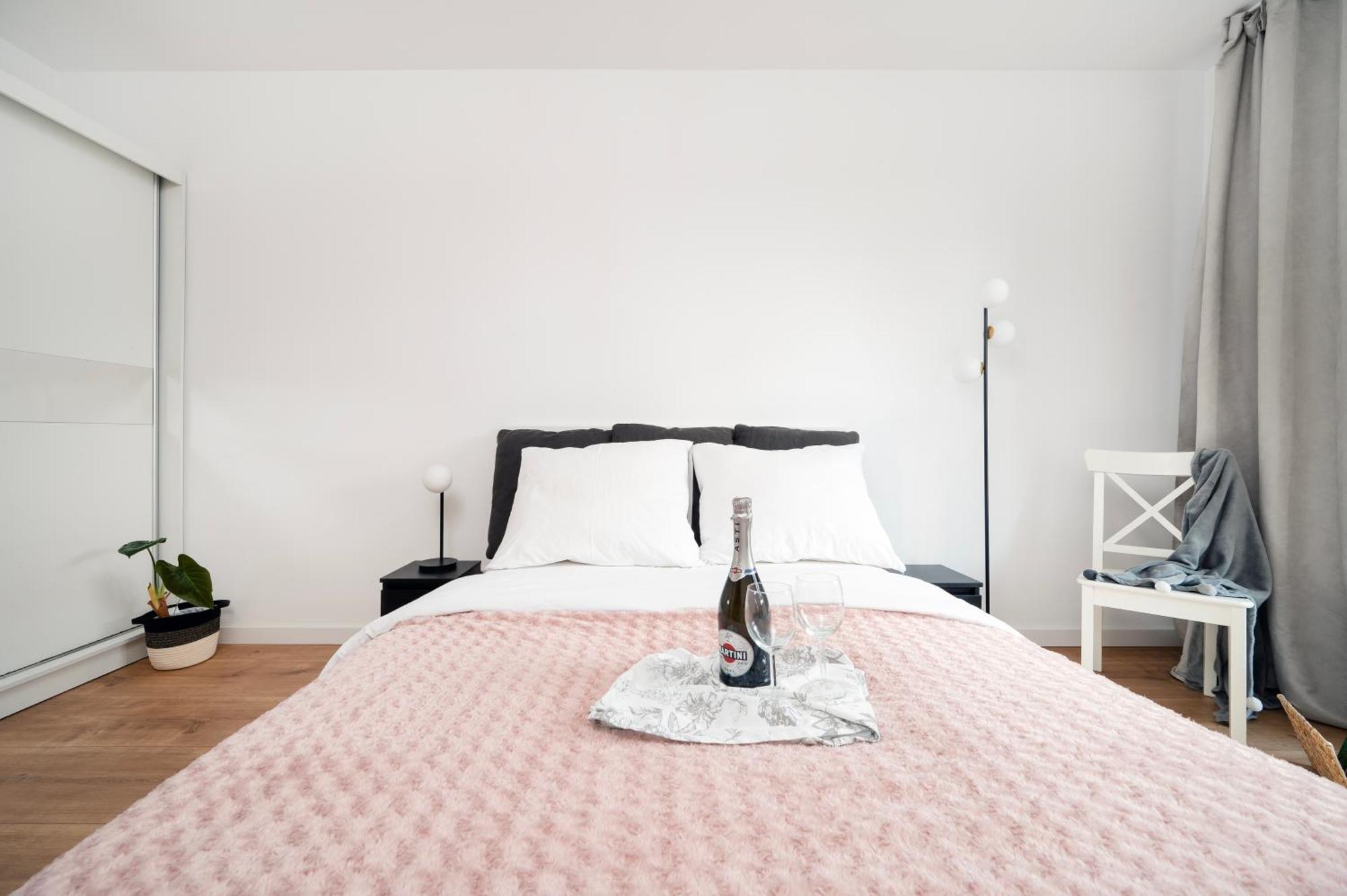 Komfortowe Apartamenty Z Garazem Na Milionowej Łódź Esterno foto